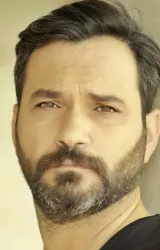 Сердар Озер